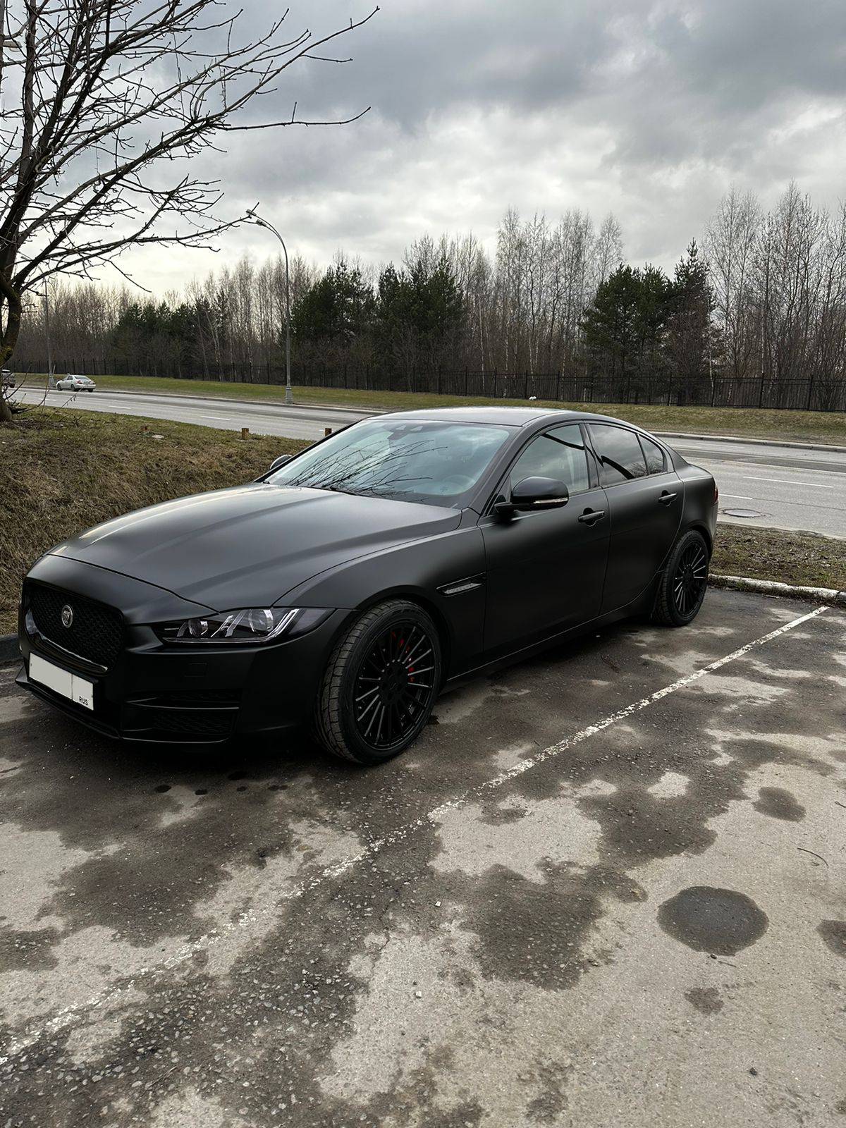 Jaguar XE на 18" кованых дисках нашего производства фото 2